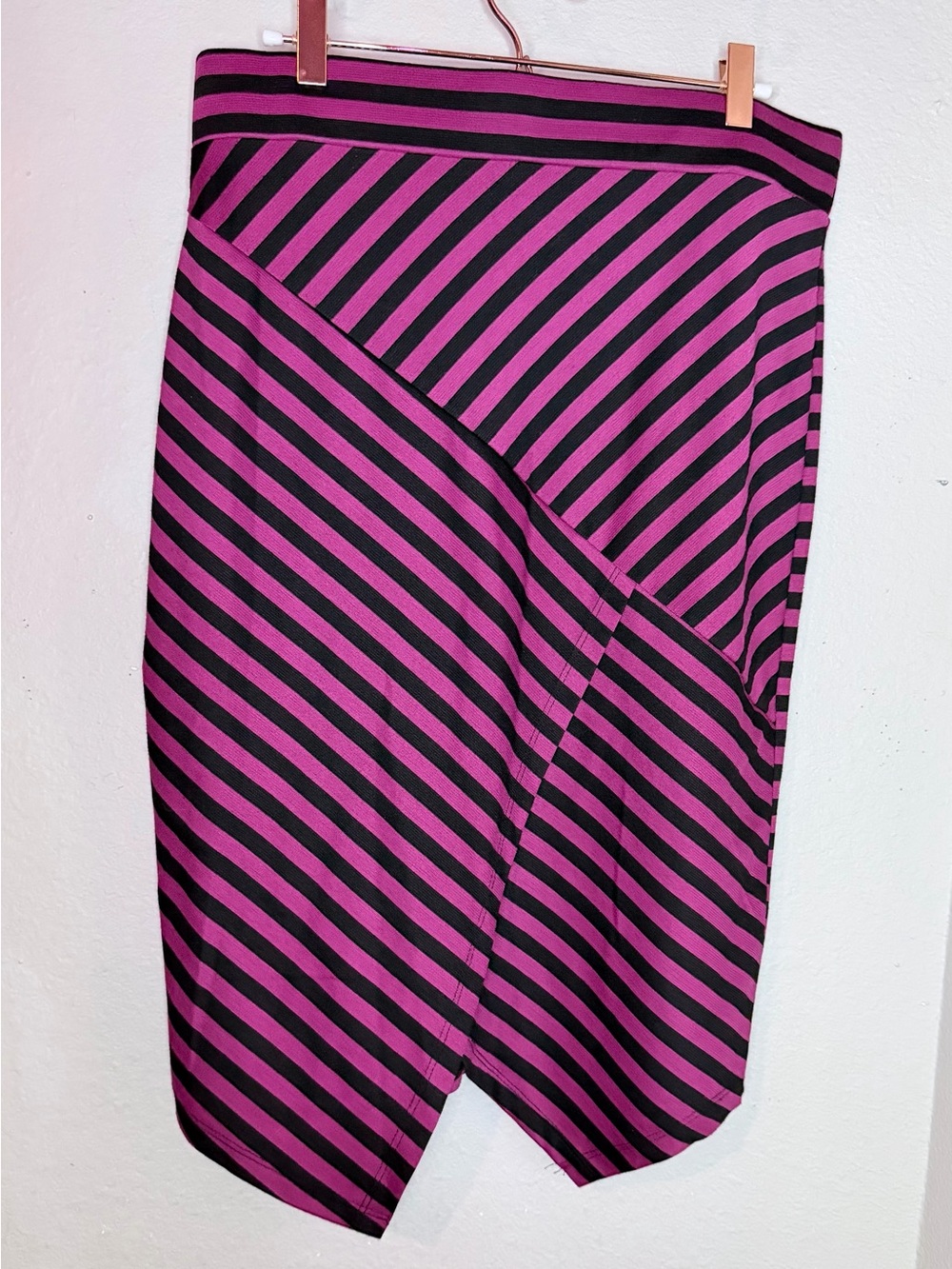 Courtenay pink black asymmetrical midi skirt medium